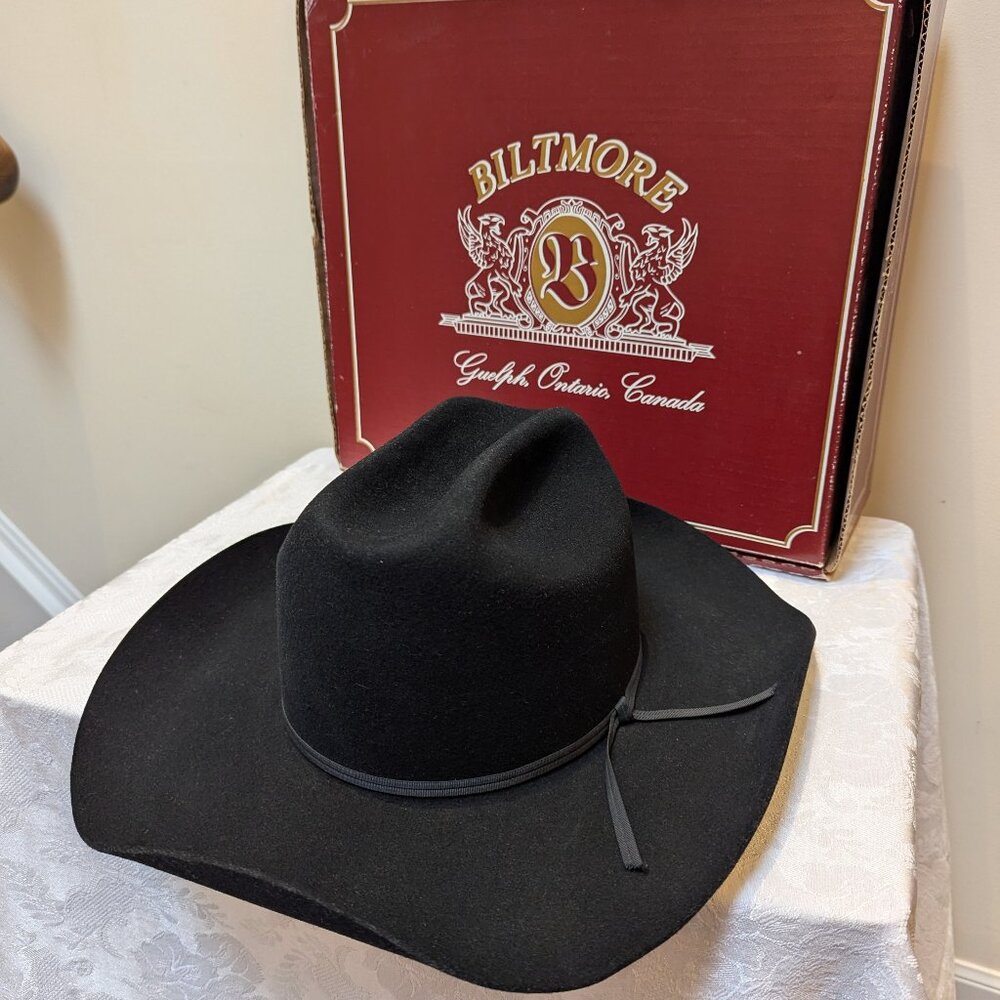 Cowboy Hat + Original Box New Never Use. Size 7 1/2